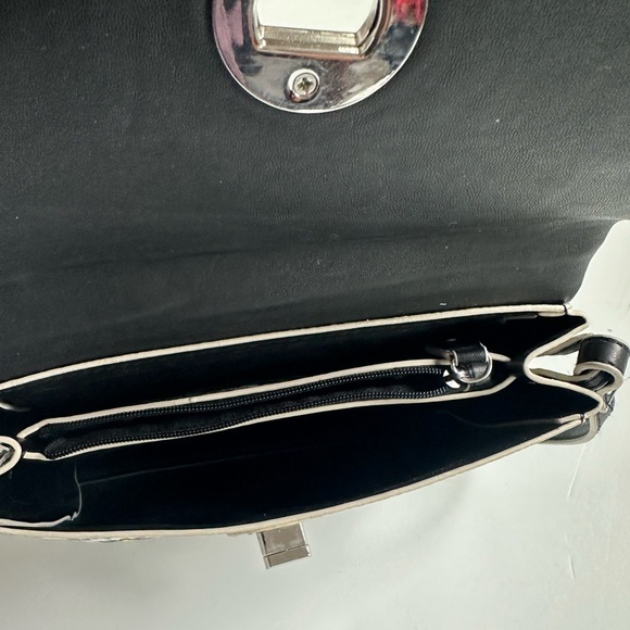 Vera Bradley Scallop Hipster crossbody bag purse Petal Paisley black yellow - Picture 10 of 11